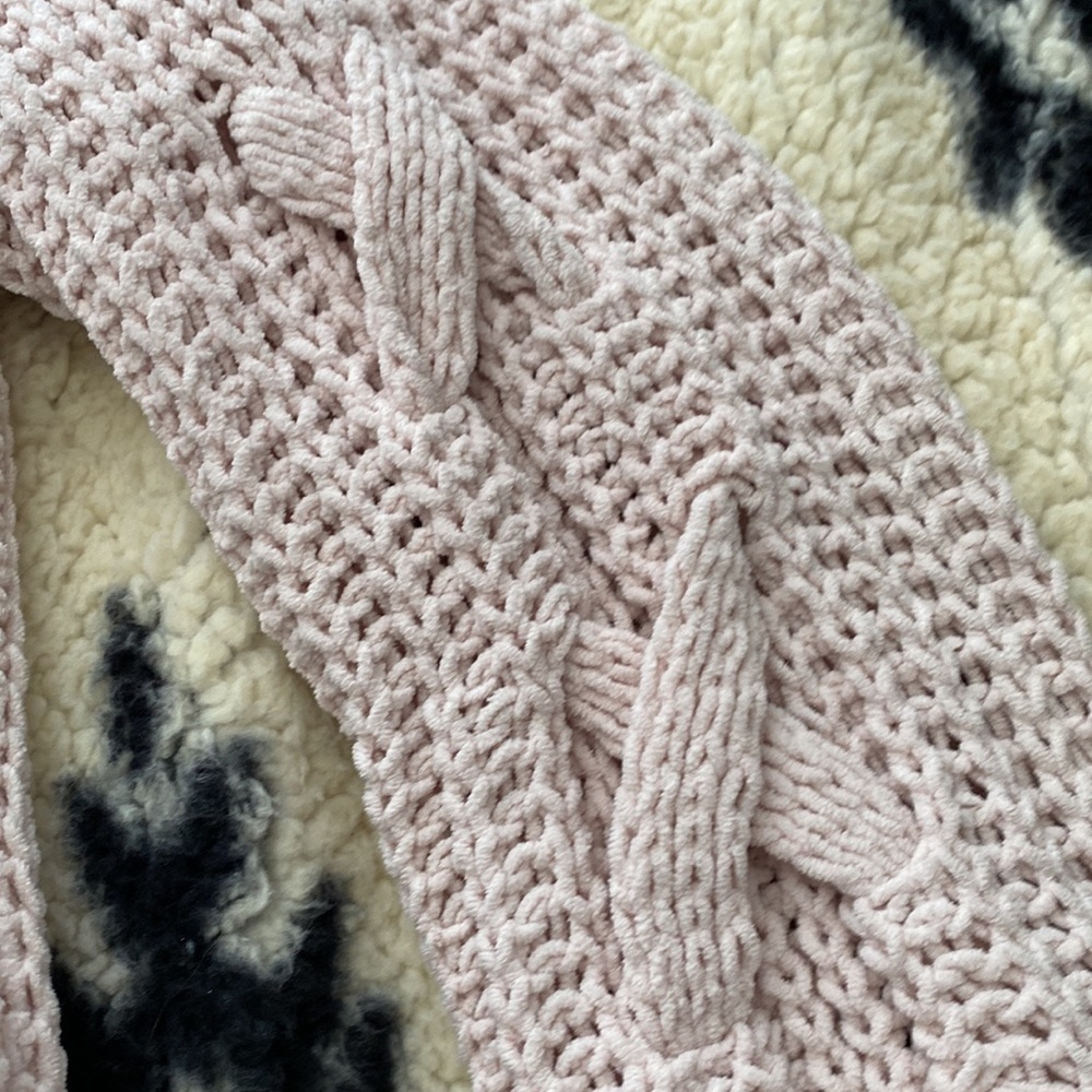 Girl’s Sweater - Picture 5 of 6